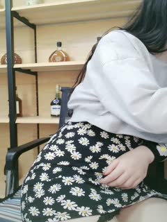 打炮跟打麻将一样四个人 双胞胎姊花八脚大战